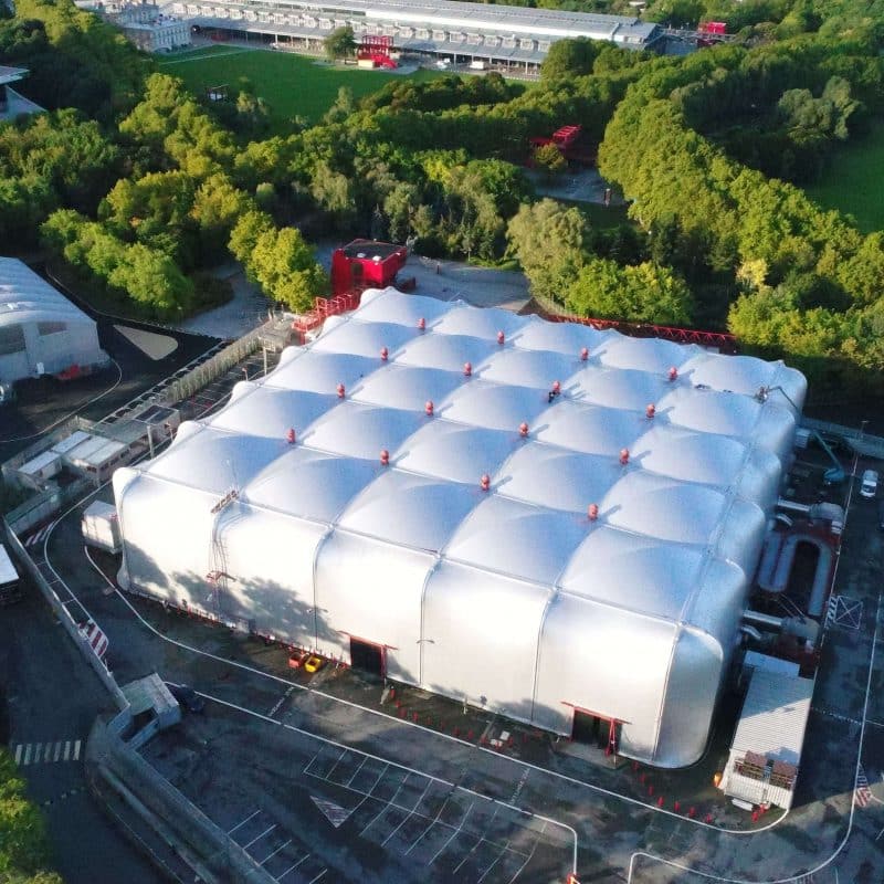 Couverture en toile du Zénith de Paris