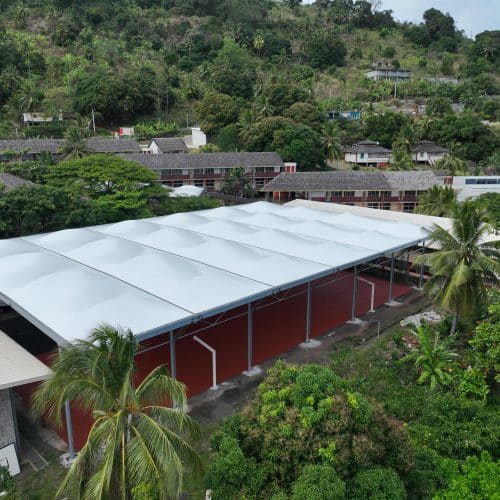 Couverture sportive en toile du lycée Citée du Nord de Mayotte