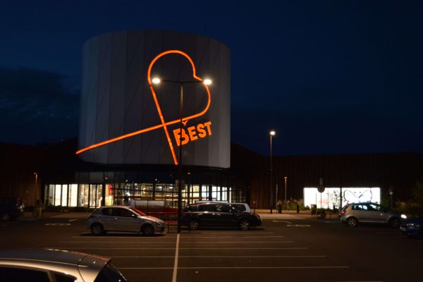 Totem en toile Centre commercial Best Farebersviller