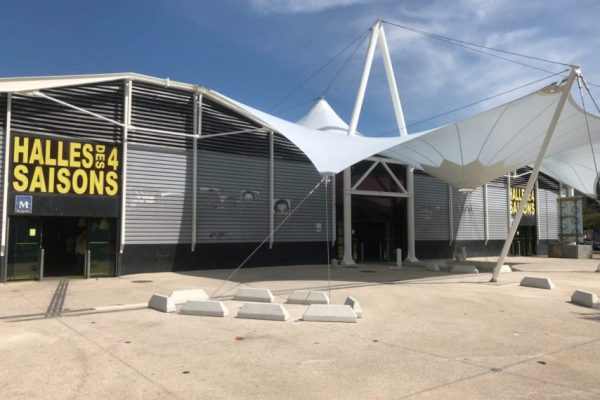 Couverture en toile du Halle des 4 saisons à Montpellier