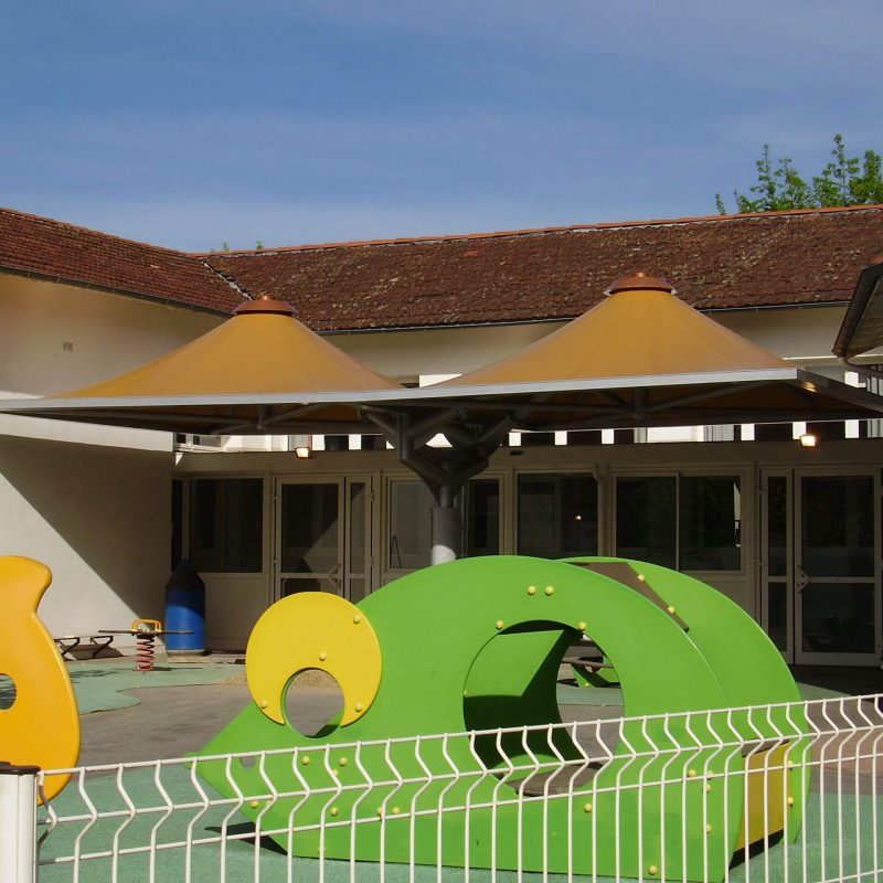 Couverture de Préau d'école en toile