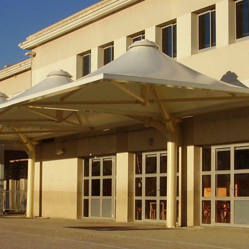 Couverture de Préau d'école en toile